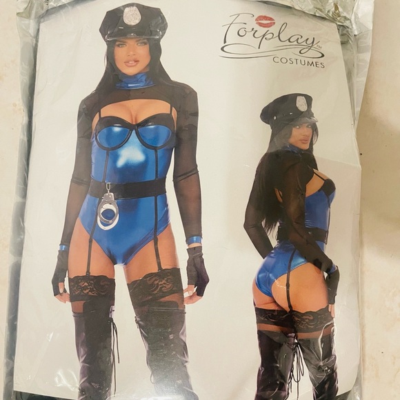 Sexy Cop police officer Costume Forplay Fashion Nova Halloween mean business - Picture 4 of 6
